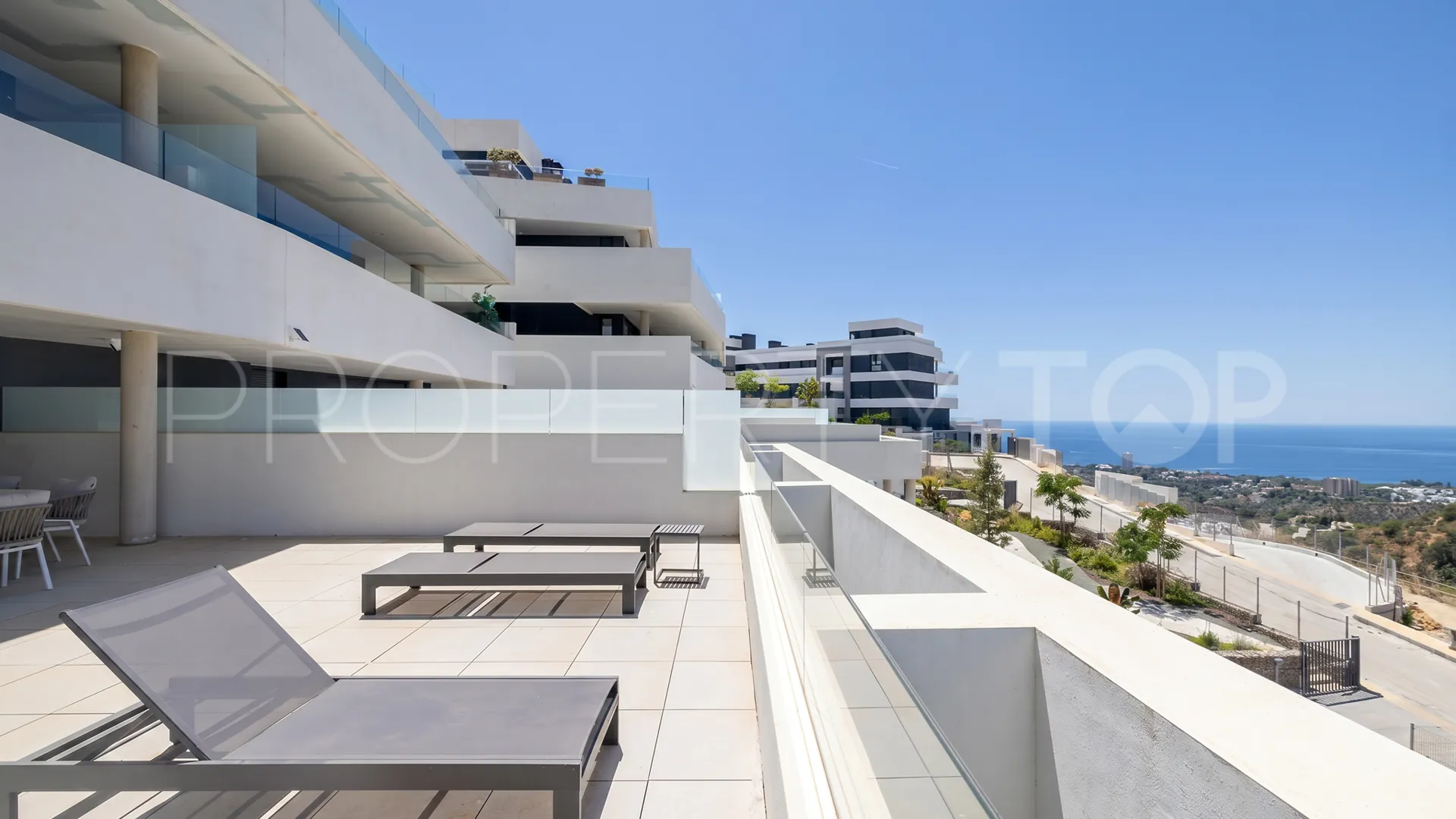 Apartamento de 3 dormitorios en venta en Los Altos de los Monteros