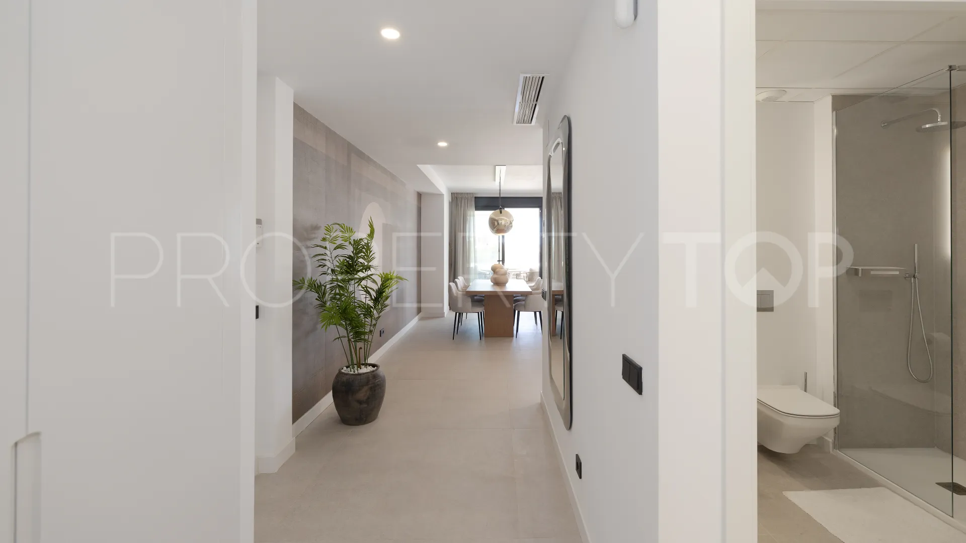 Apartamento de 3 dormitorios en venta en Los Altos de los Monteros