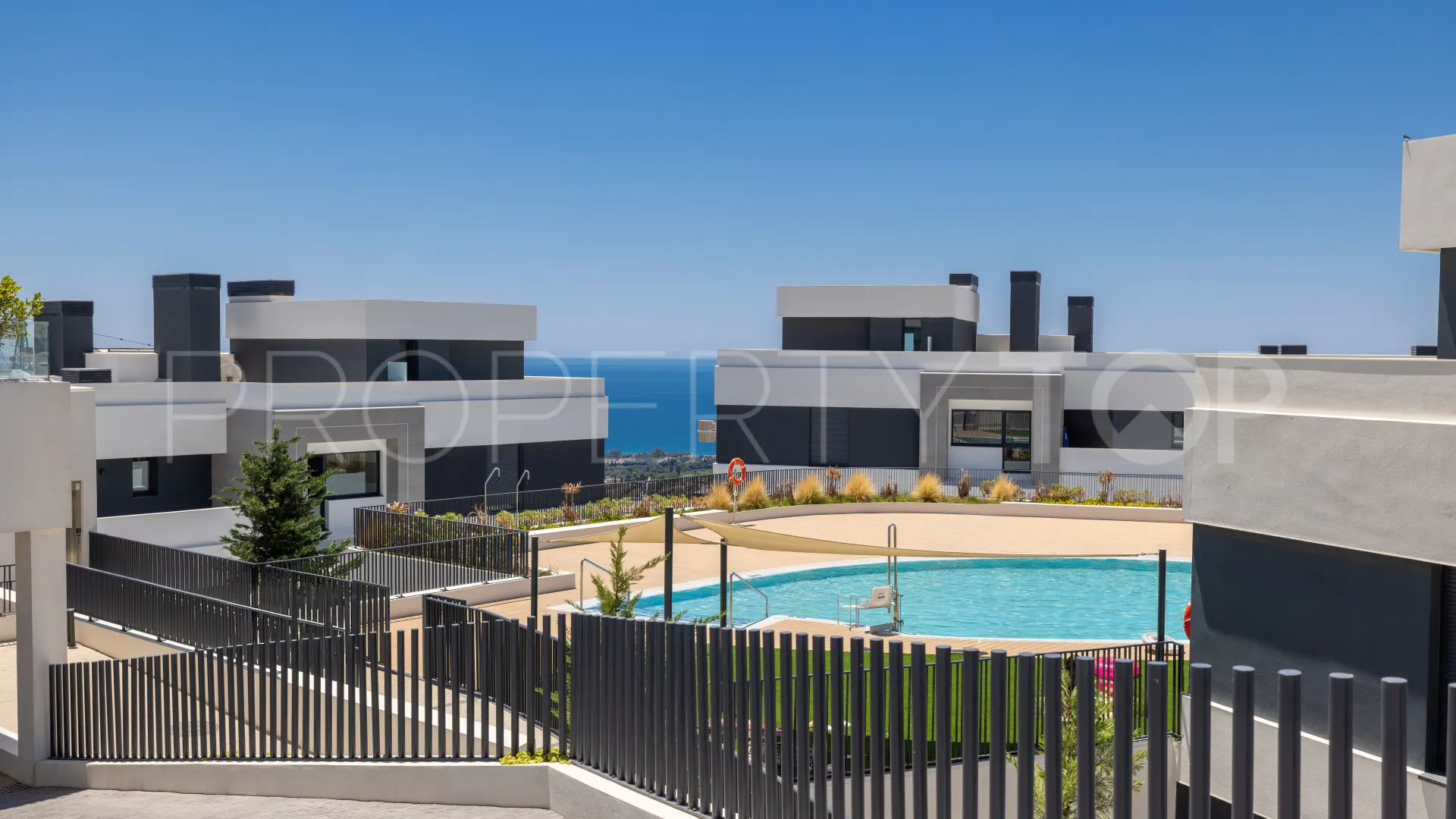 Apartamento de 3 dormitorios en venta en Los Altos de los Monteros