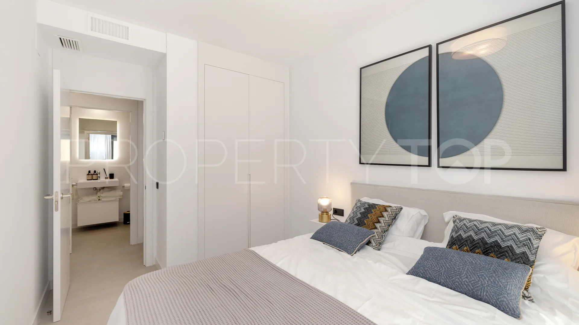 Apartamento de 3 dormitorios en venta en Los Altos de los Monteros
