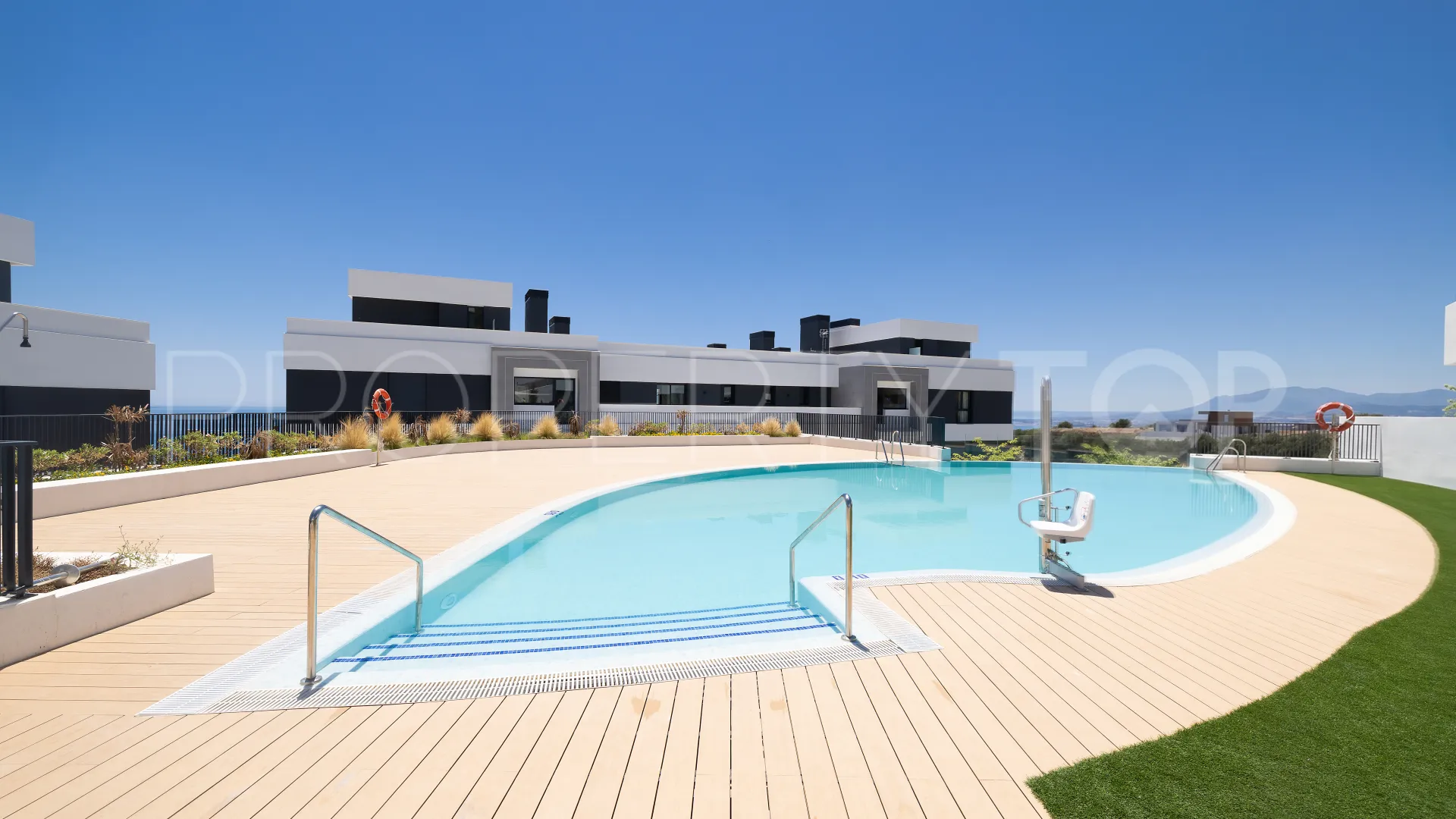 Apartamento de 3 dormitorios en venta en Los Altos de los Monteros