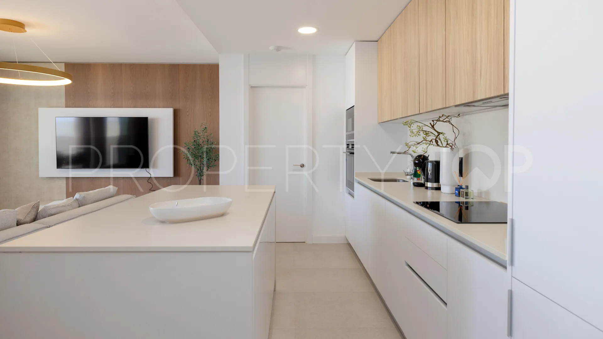 Apartamento de 3 dormitorios en venta en Los Altos de los Monteros