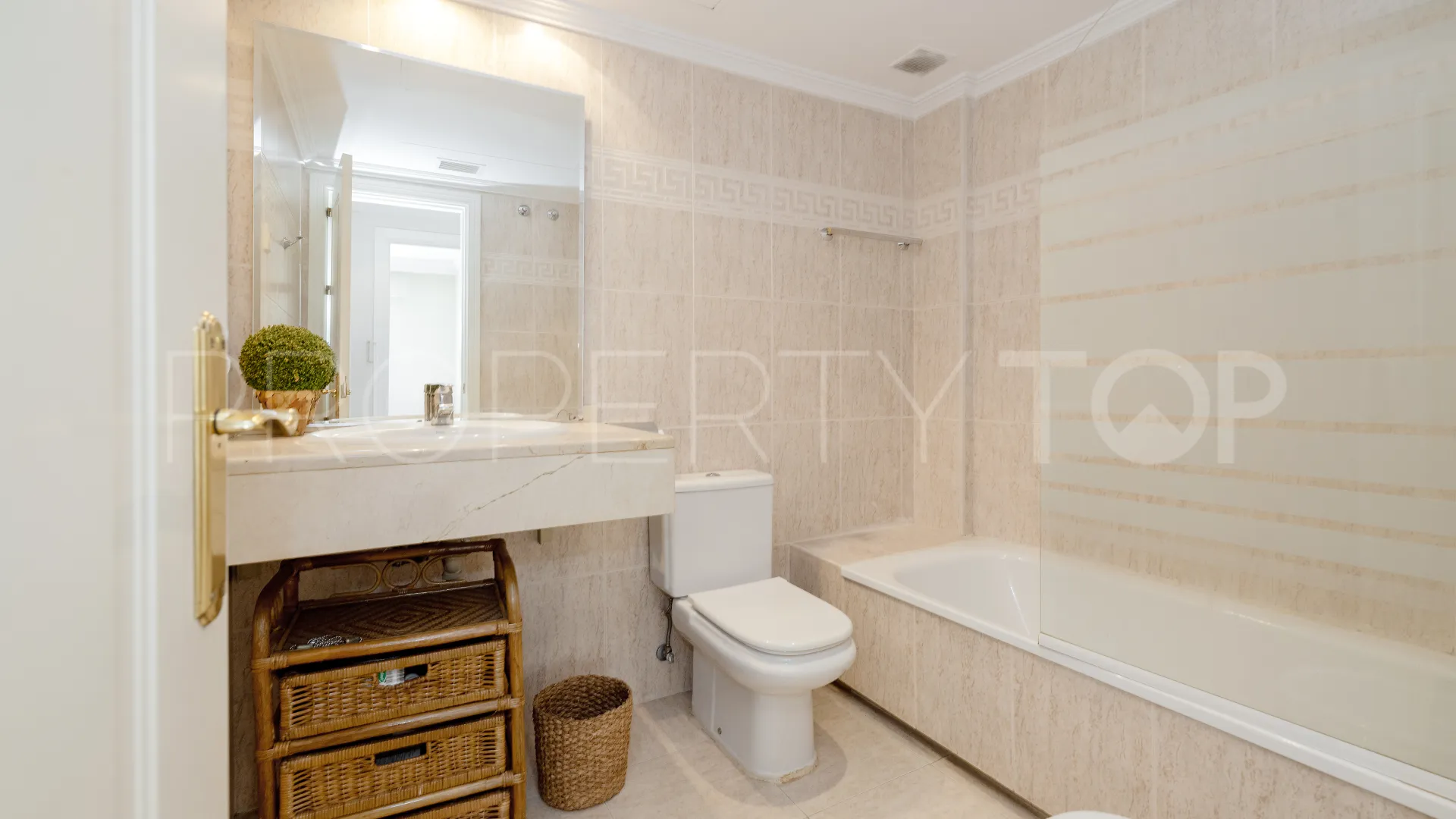 Apartment for sale in Nagüeles