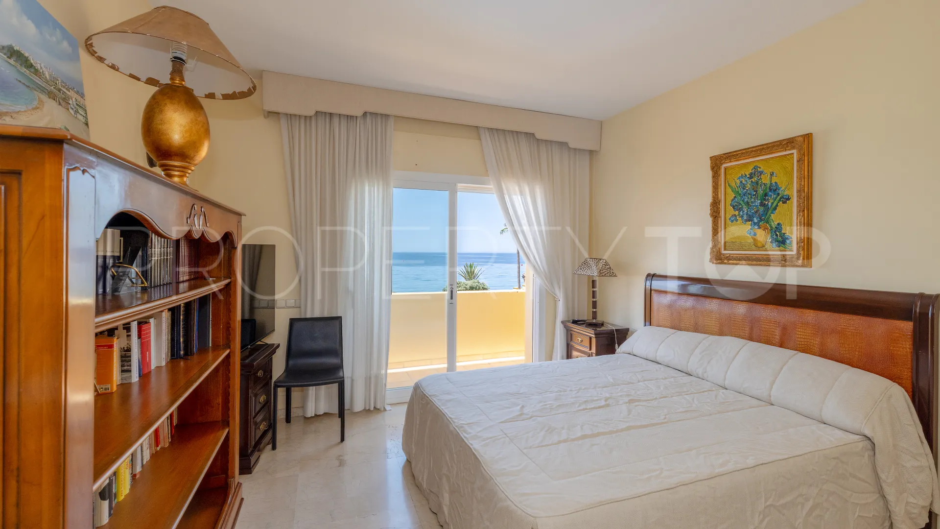Comprar atico duplex de 4 dormitorios en Rio Real