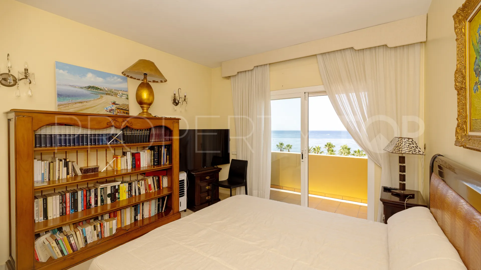 Comprar atico duplex de 4 dormitorios en Rio Real