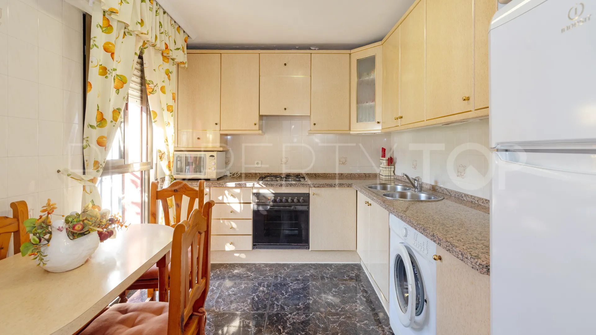 For sale town house with 3 bedrooms in Torrecilla-La Cañada
