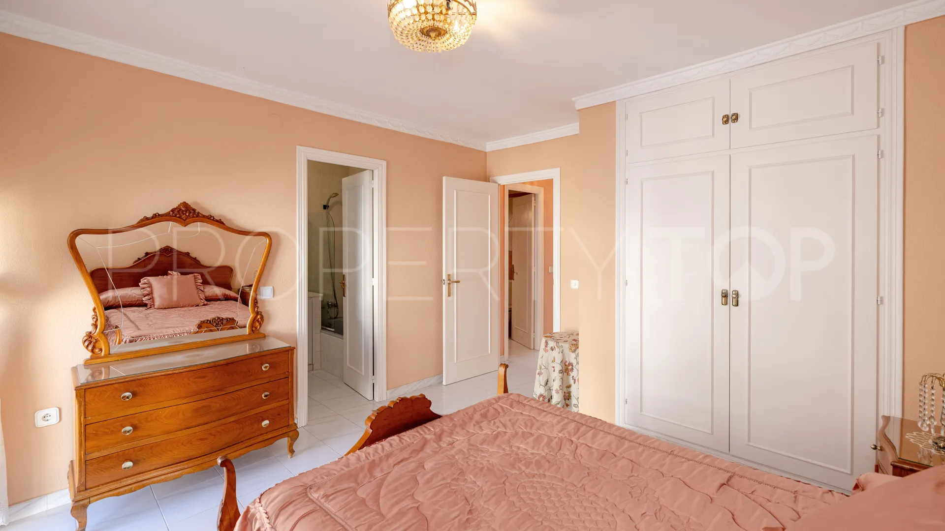 For sale town house with 3 bedrooms in Torrecilla-La Cañada