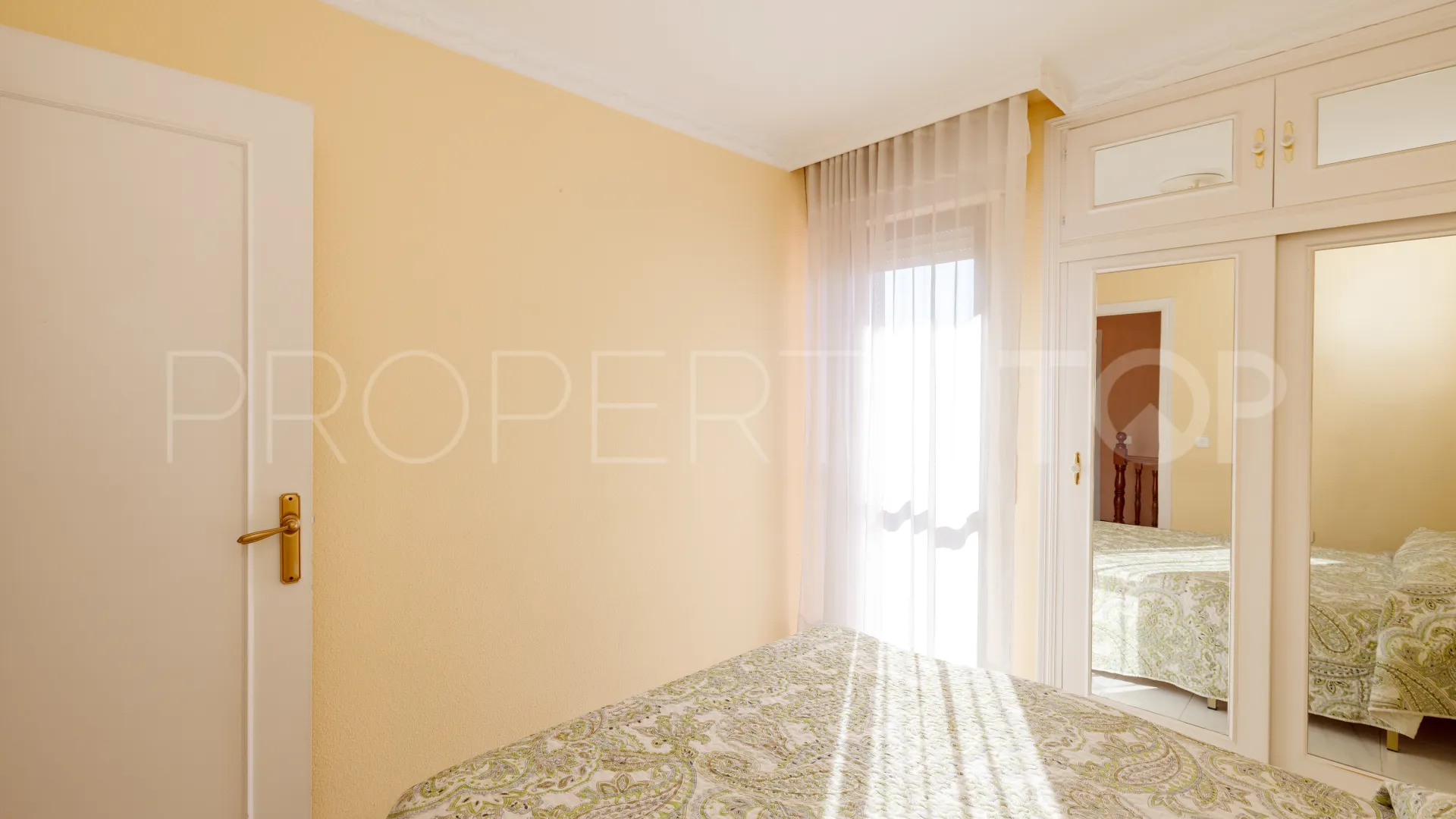 For sale town house with 3 bedrooms in Torrecilla-La Cañada