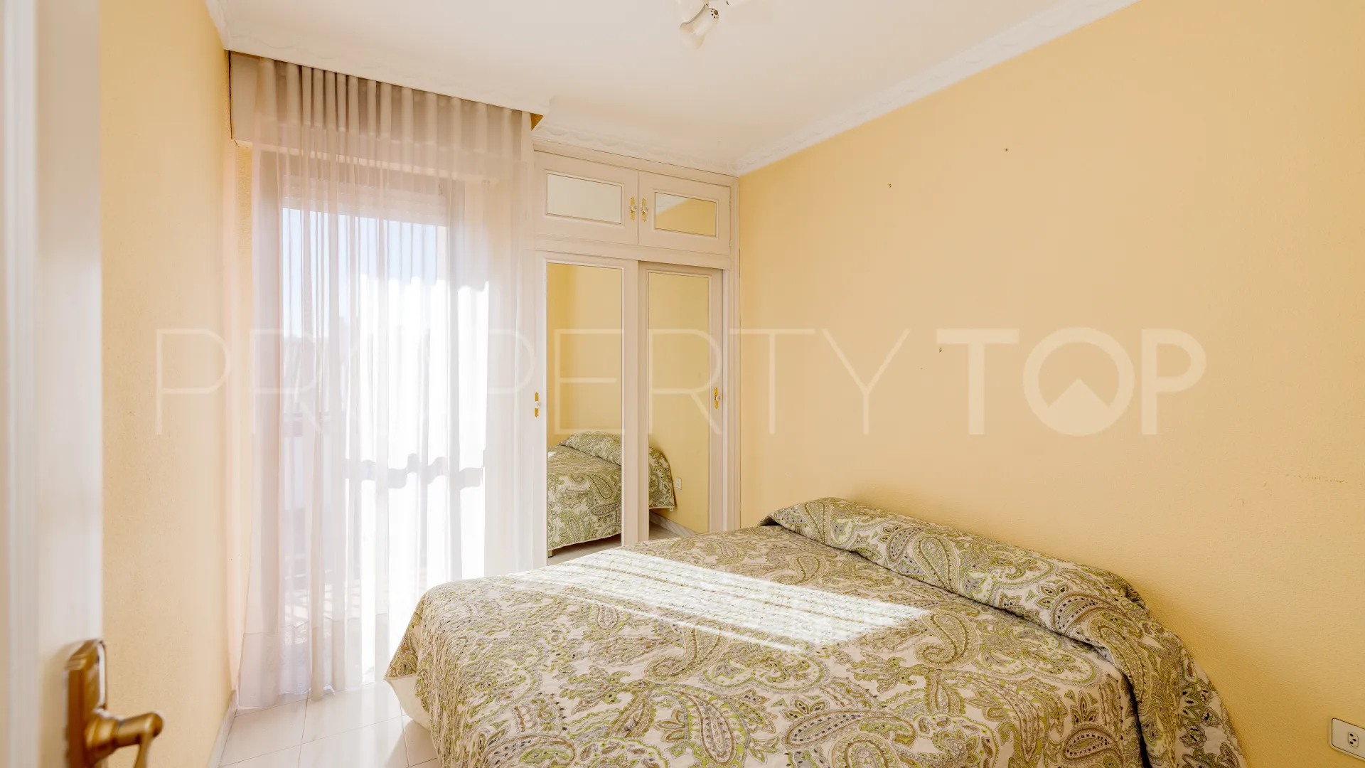 For sale town house with 3 bedrooms in Torrecilla-La Cañada