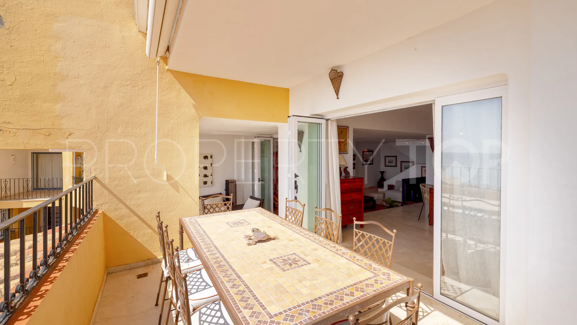 Apartamento en venta en Puerto de Cabopino de 4 dormitorios