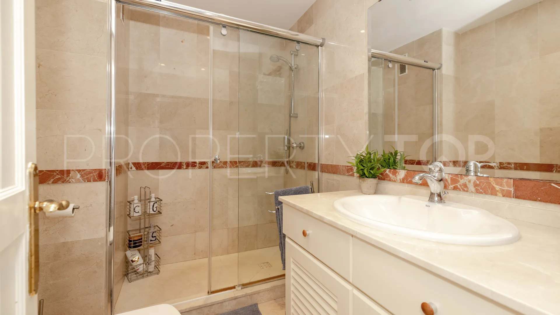 Apartamento en venta en Puerto de Cabopino de 4 dormitorios