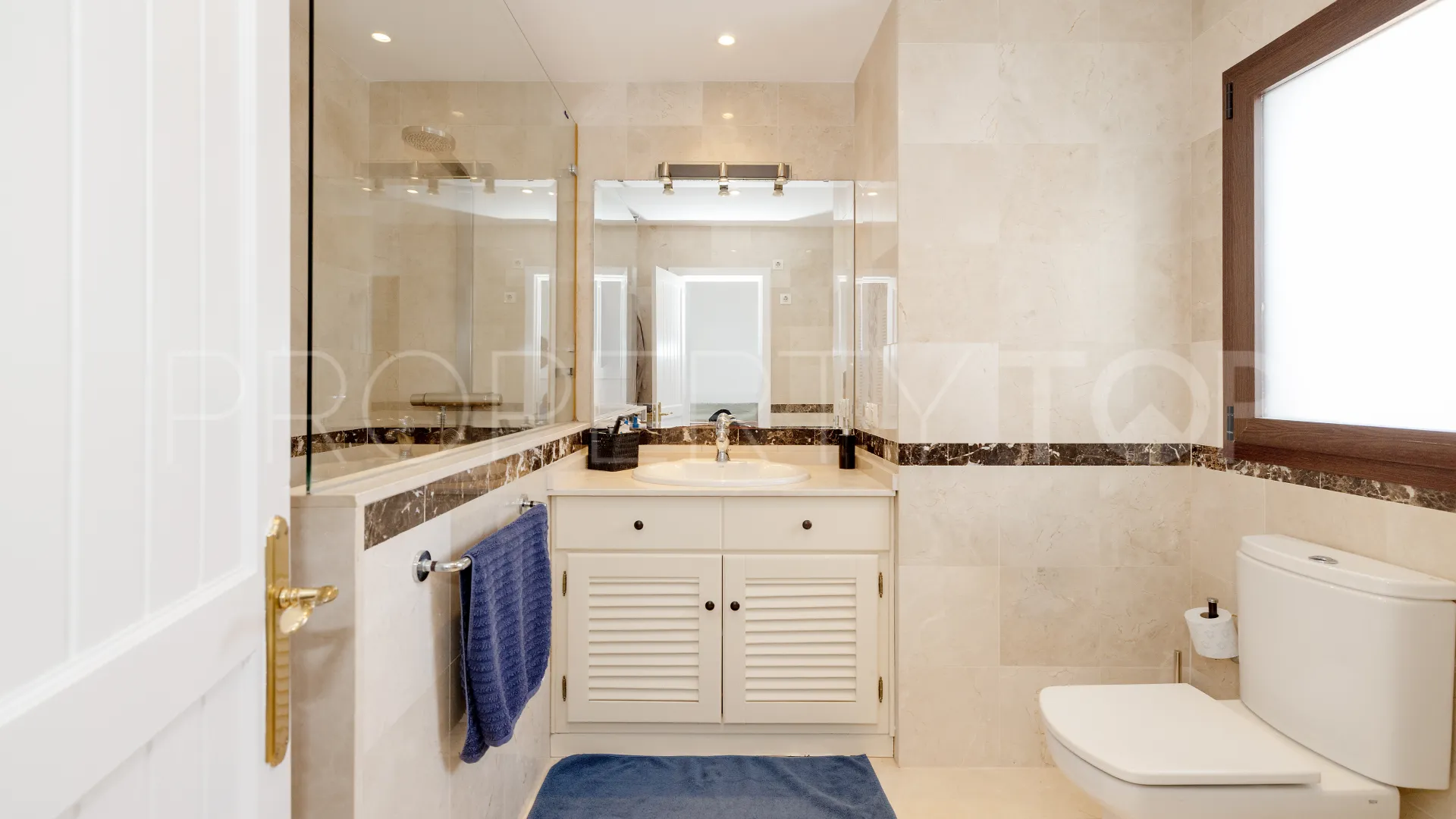 Apartamento en venta en Puerto de Cabopino de 4 dormitorios