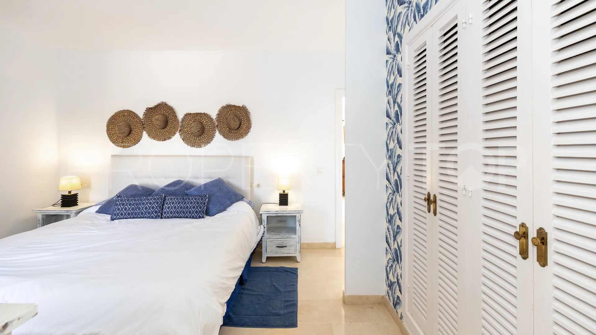 Apartamento en venta en Puerto de Cabopino de 4 dormitorios
