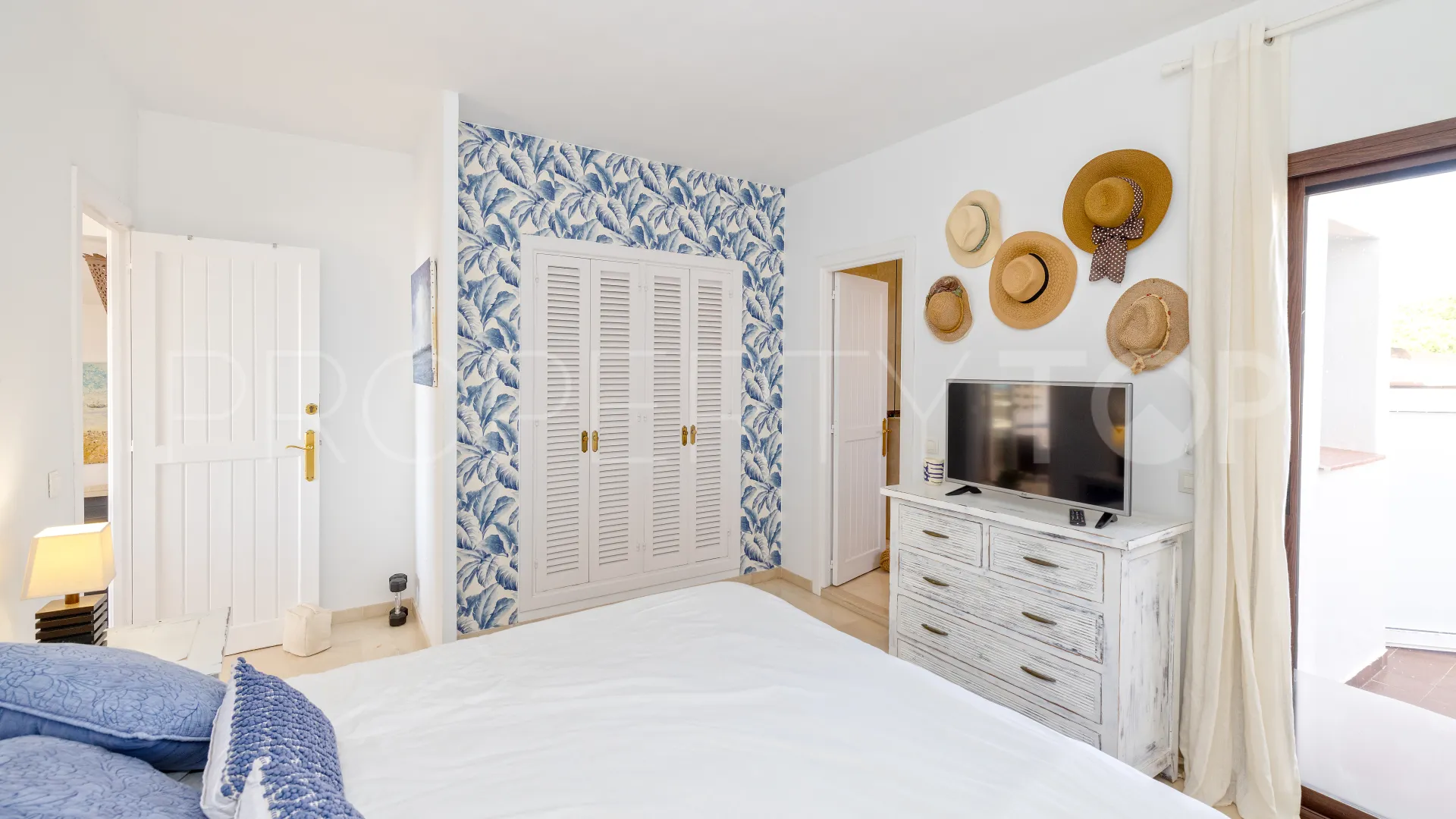 Apartamento en venta en Puerto de Cabopino de 4 dormitorios