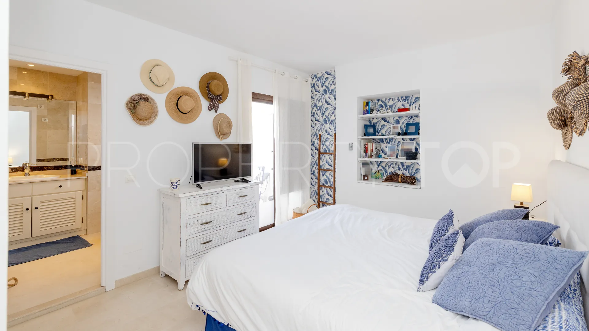 Apartamento en venta en Puerto de Cabopino de 4 dormitorios