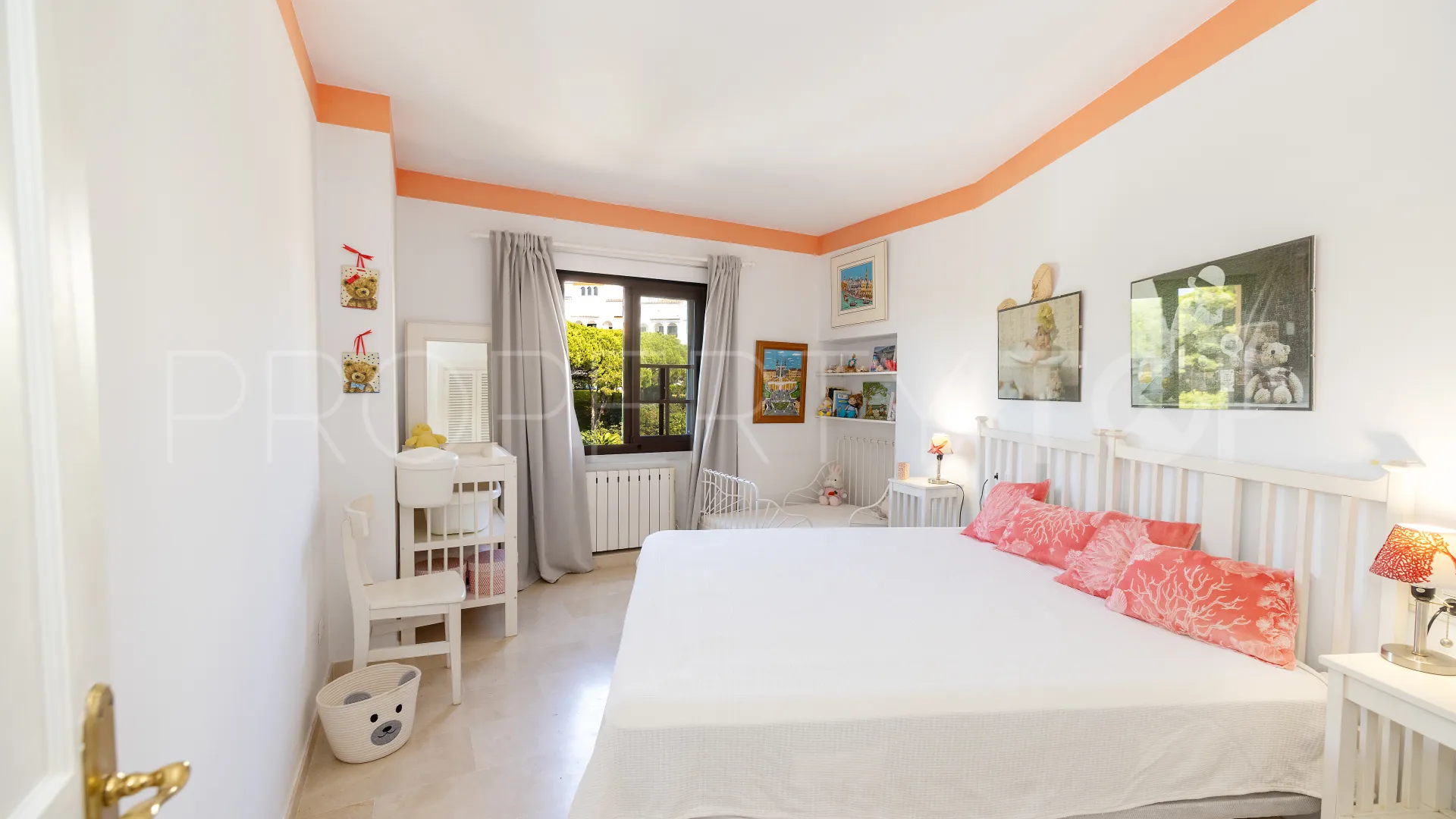 Apartamento en venta en Puerto de Cabopino de 4 dormitorios