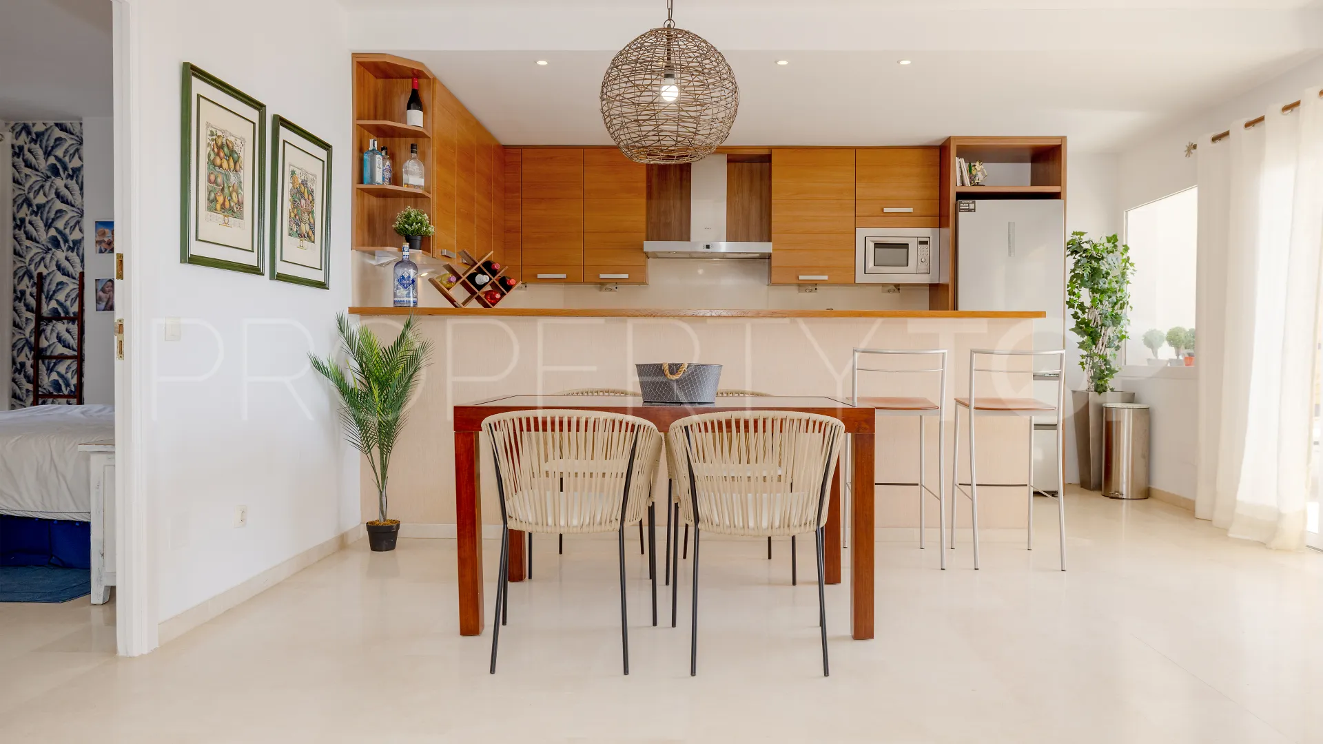 Apartamento en venta en Puerto de Cabopino de 4 dormitorios