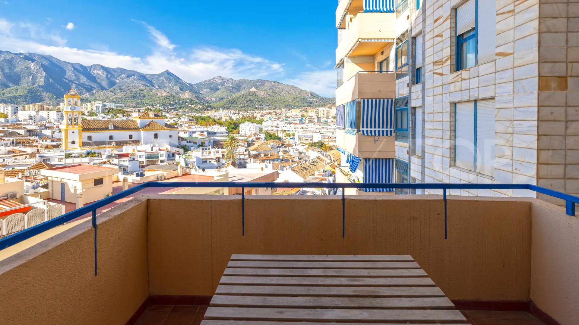 Apartment for sale in Marbella Centro with 3 bedrooms
