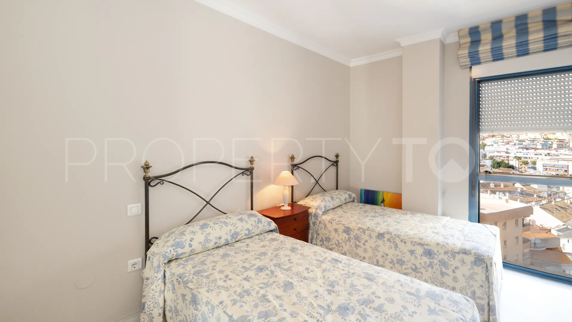 Apartment for sale in Marbella Centro with 3 bedrooms