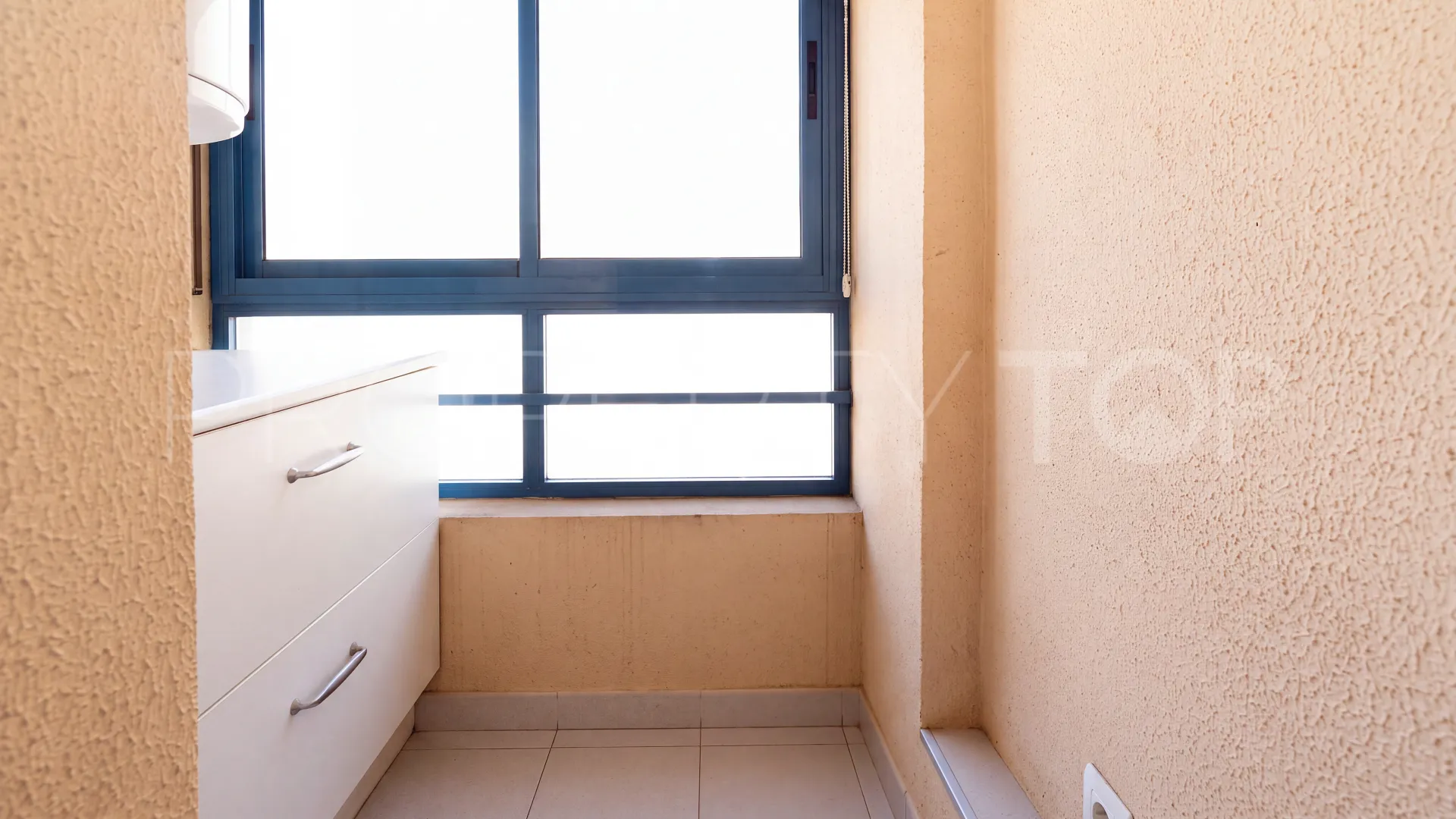 Apartment for sale in Marbella Centro with 3 bedrooms