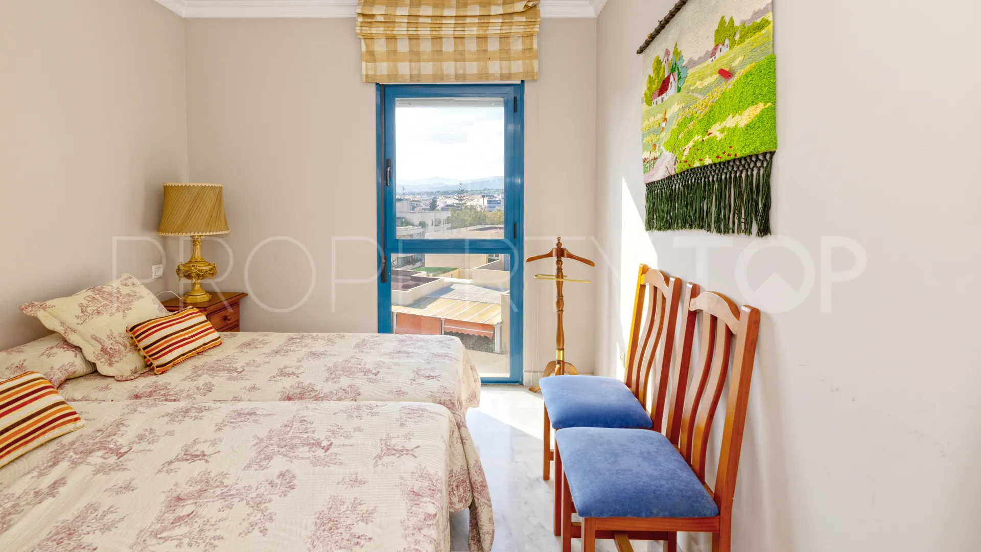 Apartment for sale in Marbella Centro with 3 bedrooms