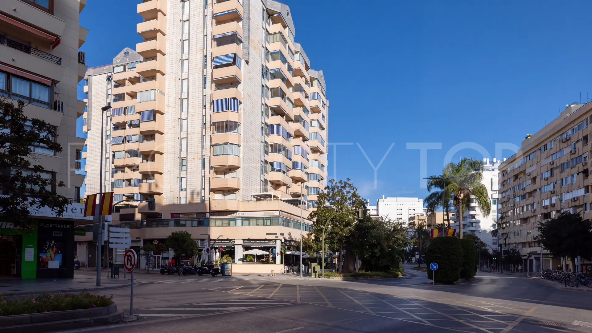 Apartment for sale in Marbella Centro with 3 bedrooms