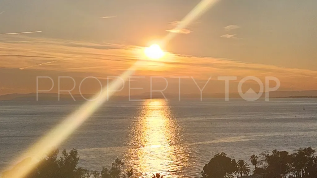 Apartamento en venta en Rio Real con 3 dormitorios