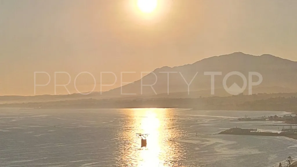 Apartamento en venta en Rio Real con 3 dormitorios