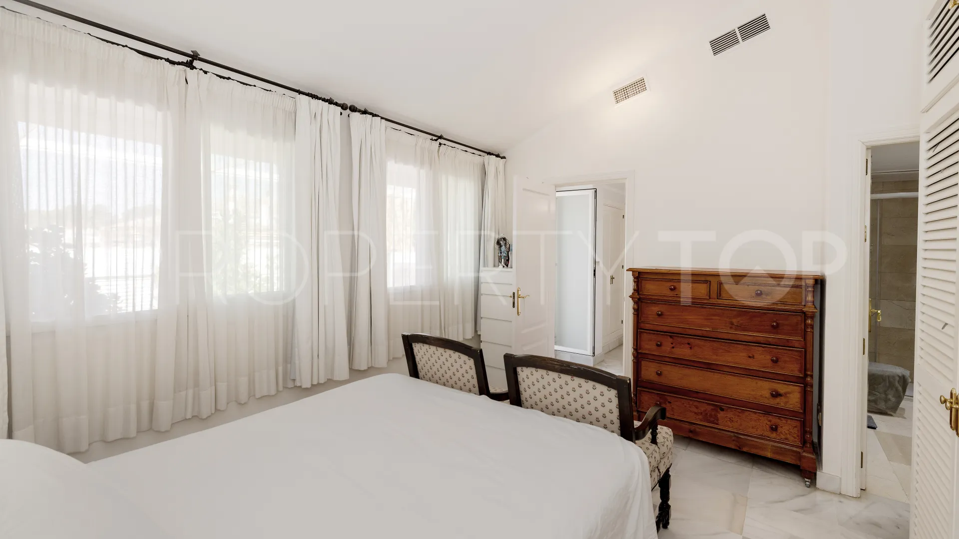Duplex penthouse for sale in Marbella Club