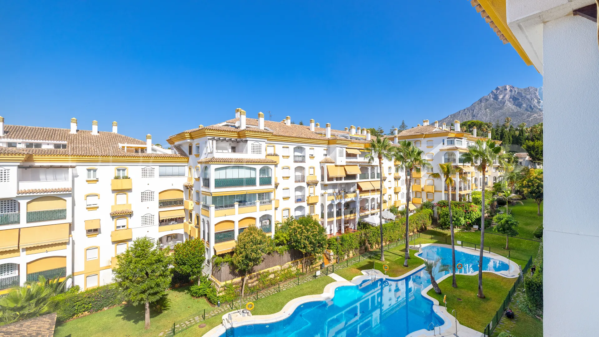 Duplex penthouse for sale in Marbella Club