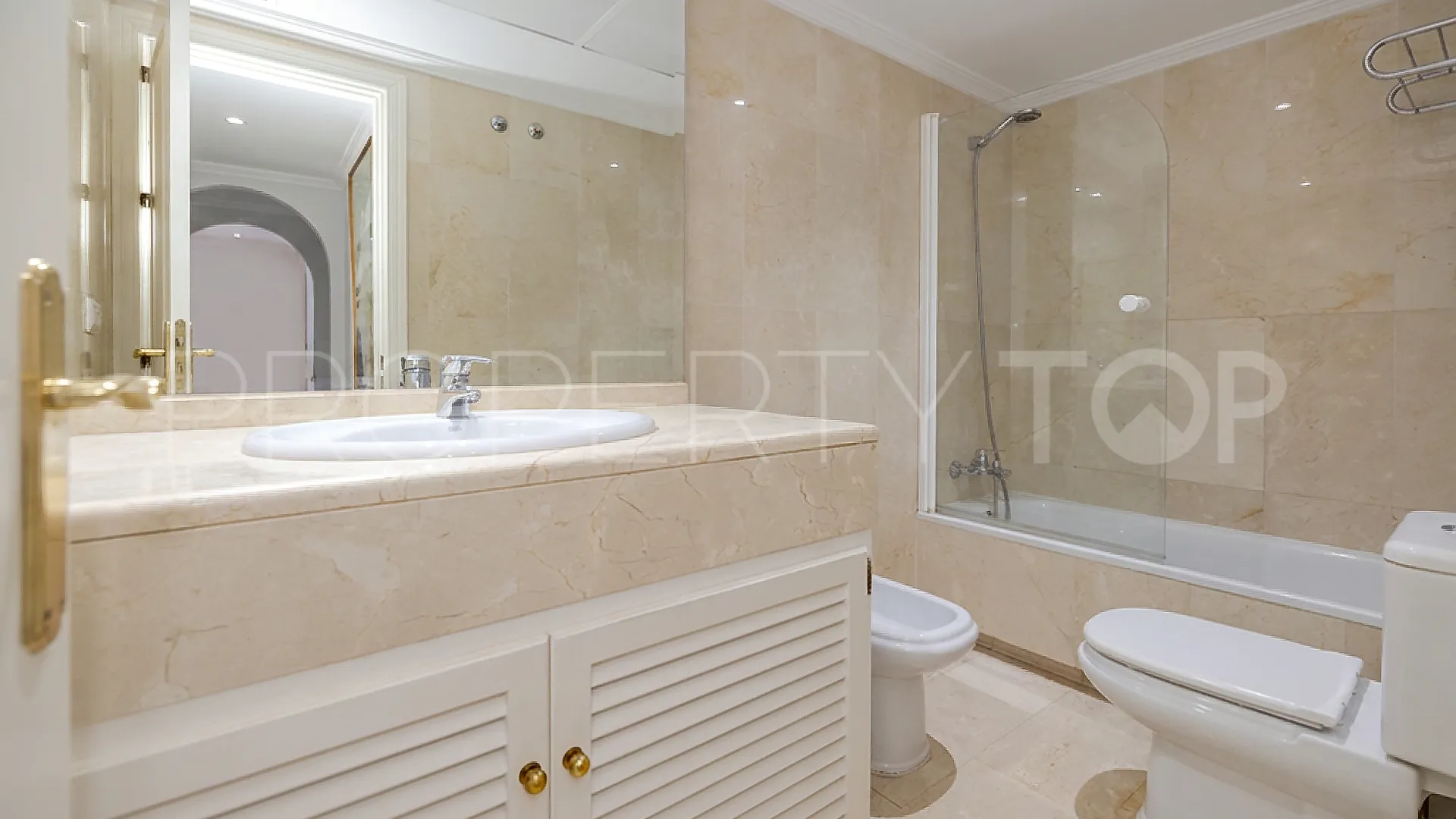 Duplex penthouse for sale in Marbella Club