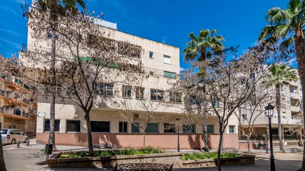 Estepona, local comercial en venta