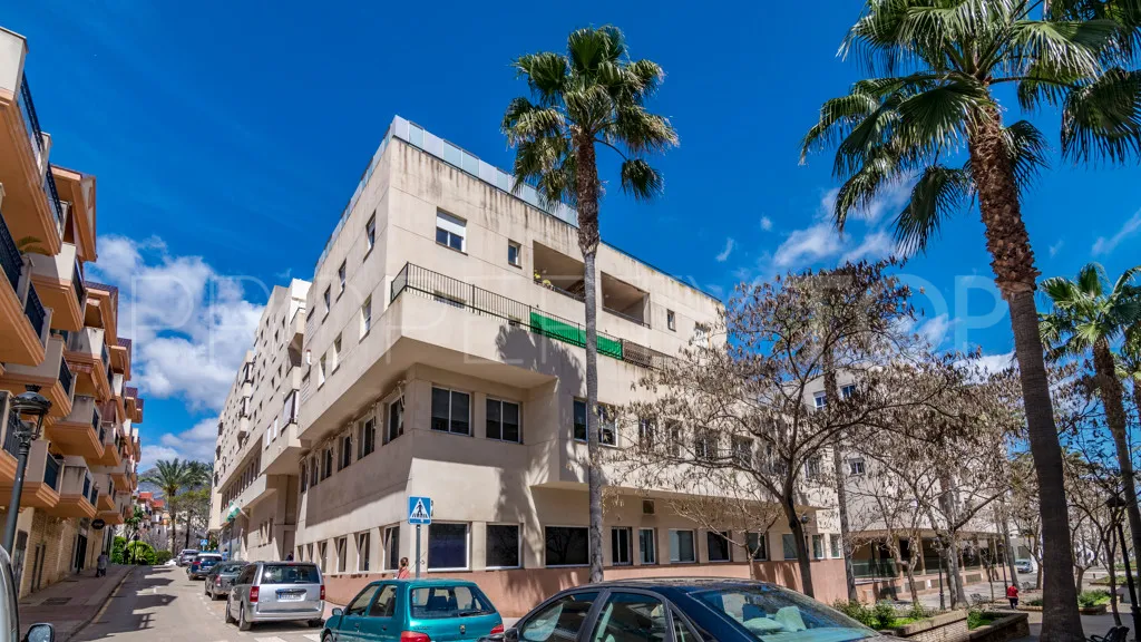 Estepona, local comercial en venta