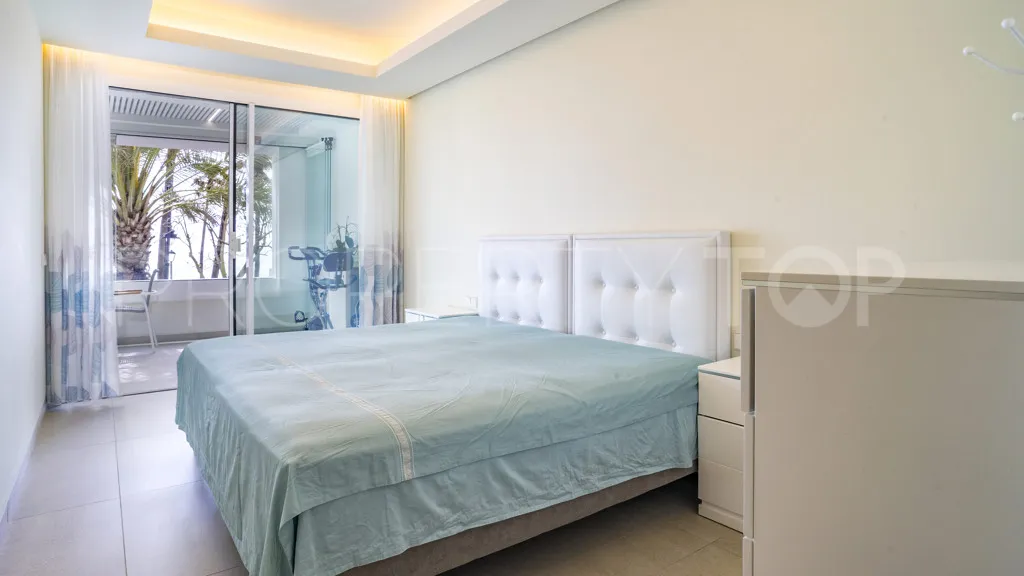 1 bedroom apartment in Estepona for sale