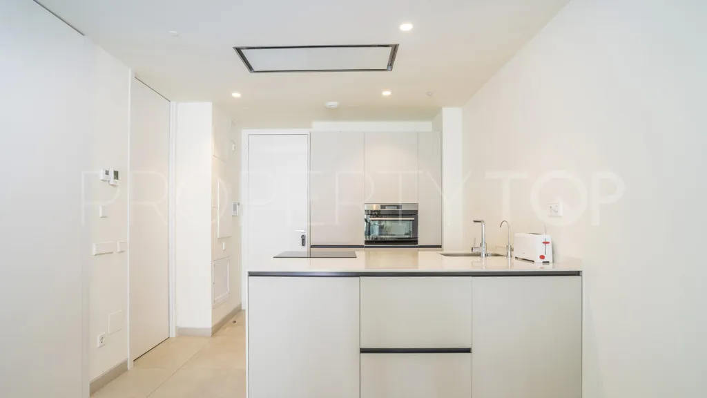 1 bedroom apartment in Estepona for sale