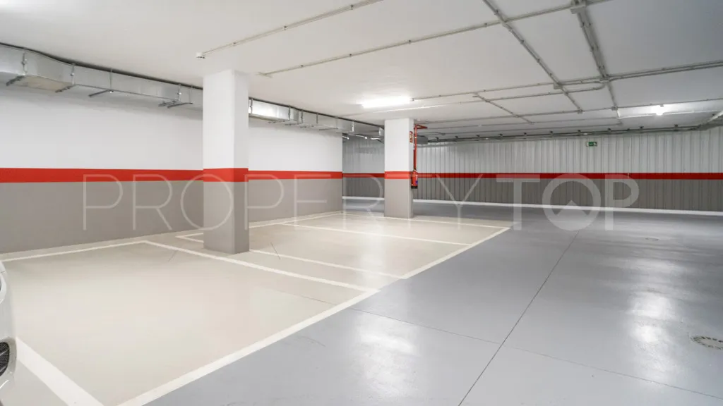 1 bedroom apartment in Estepona for sale