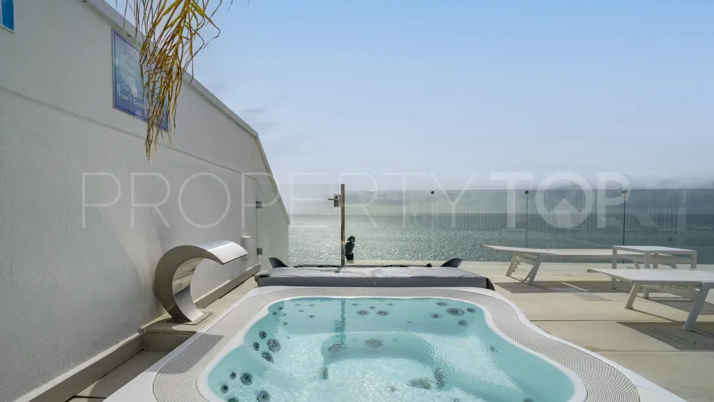 1 bedroom apartment in Estepona for sale