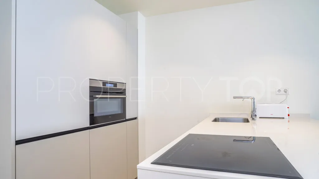 1 bedroom apartment in Estepona for sale