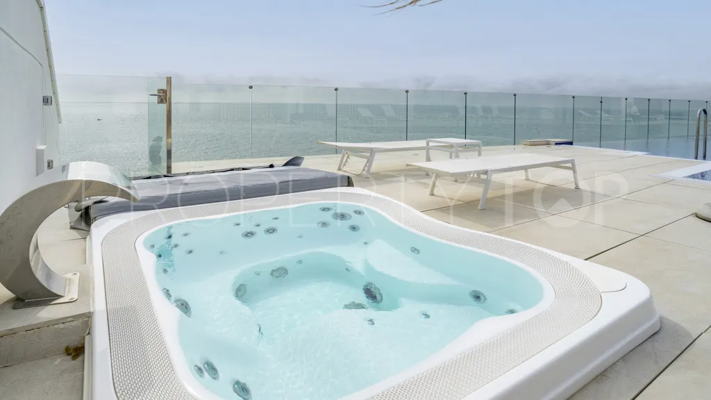 1 bedroom apartment in Estepona for sale