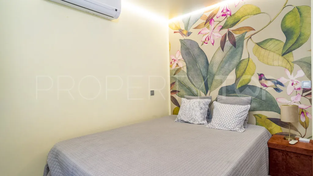 Buy apartment with 2 bedrooms in Seghers