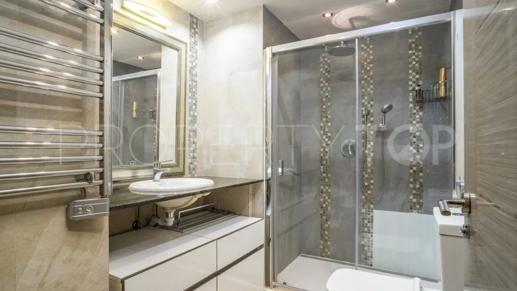 Buy apartment with 2 bedrooms in Seghers