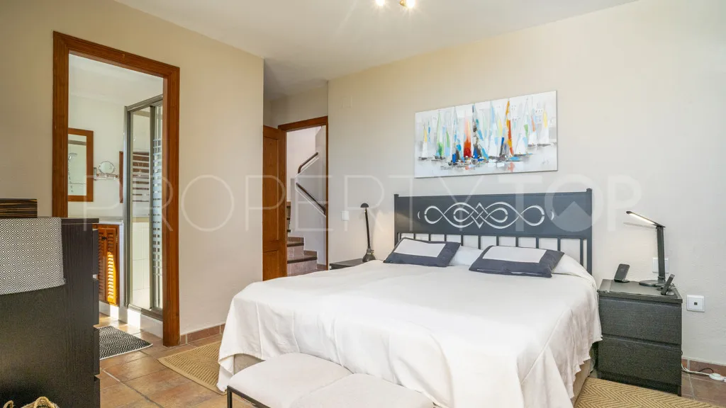For sale chalet in Casares Playa