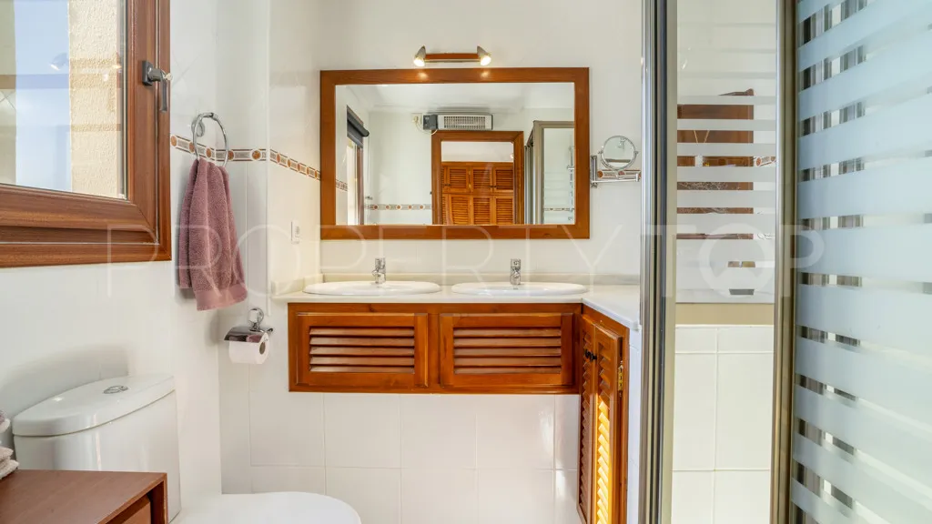 For sale chalet in Casares Playa