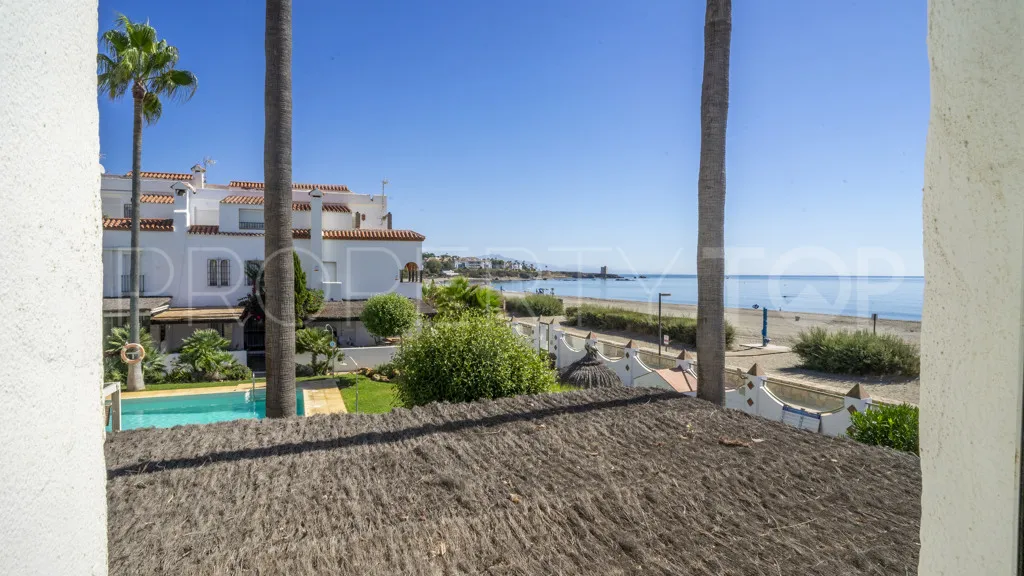 For sale chalet in Casares Playa