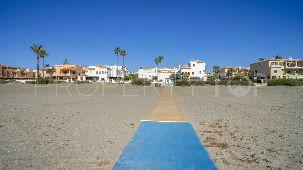 For sale chalet in Casares Playa