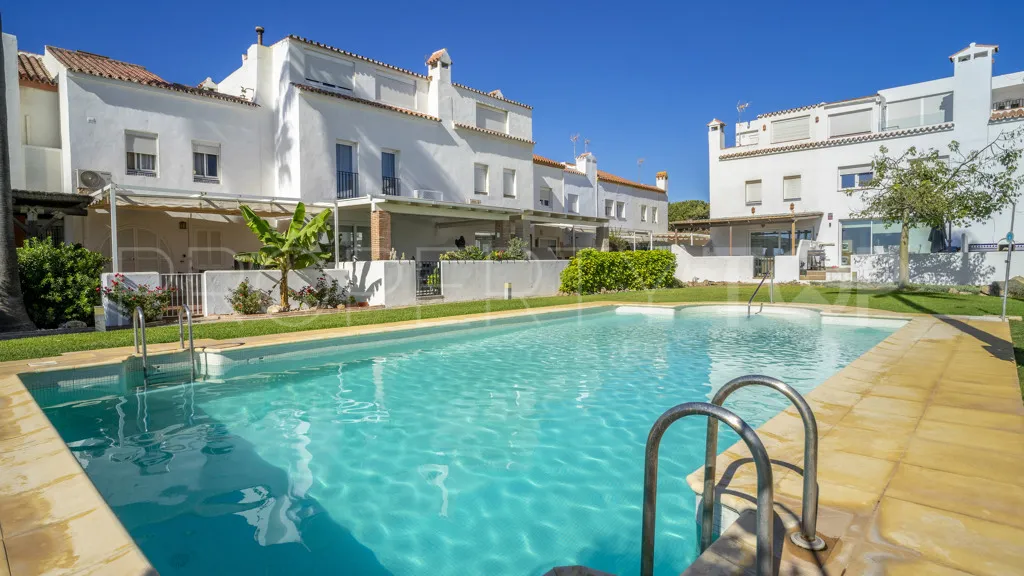 For sale chalet in Casares Playa