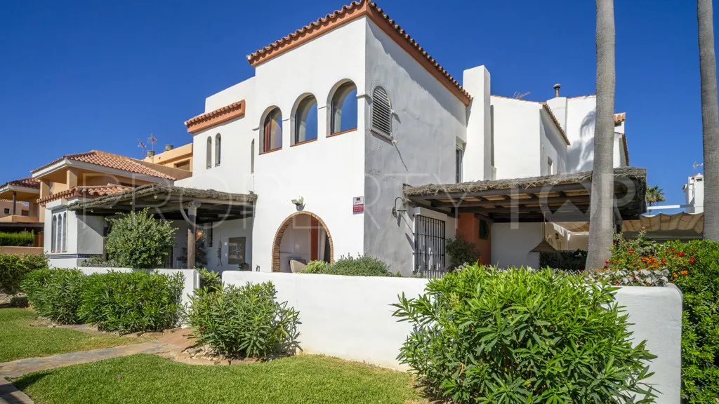 For sale chalet in Casares Playa