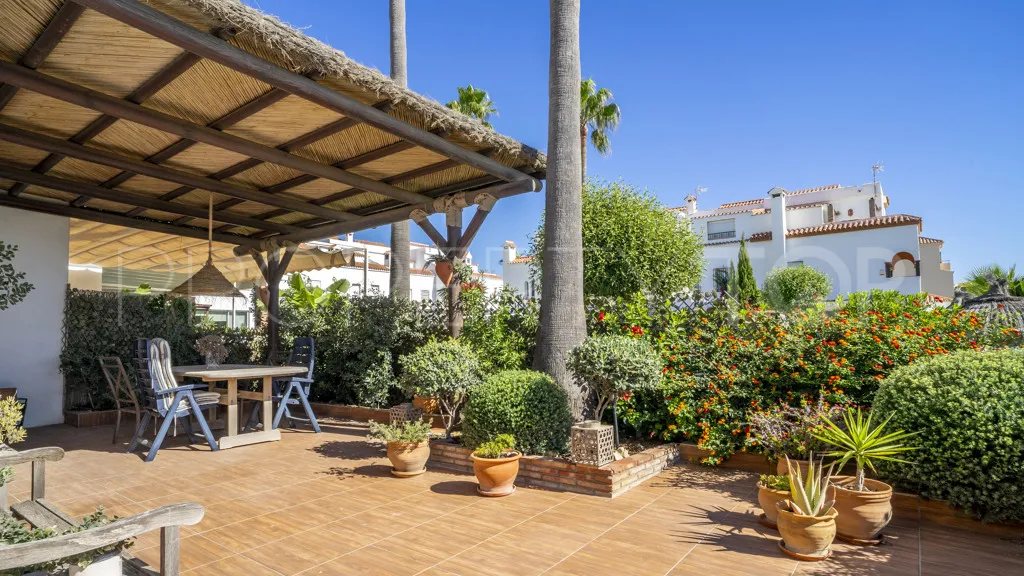For sale chalet in Casares Playa