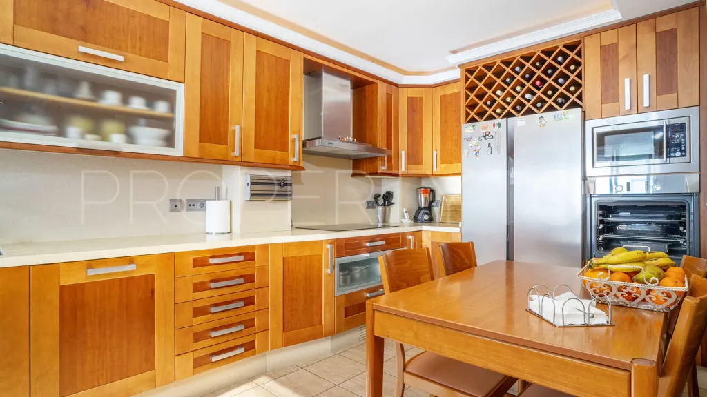 Estepona Puerto, apartamento en venta