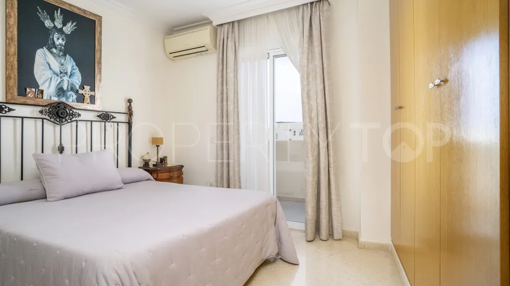Estepona Puerto, apartamento en venta